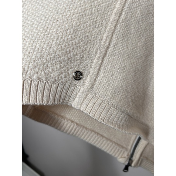 Lululemon On The Go 100% Merino Wool Poncho Sweater One Size Asymmetrical Zipper - Picture 3 of 8